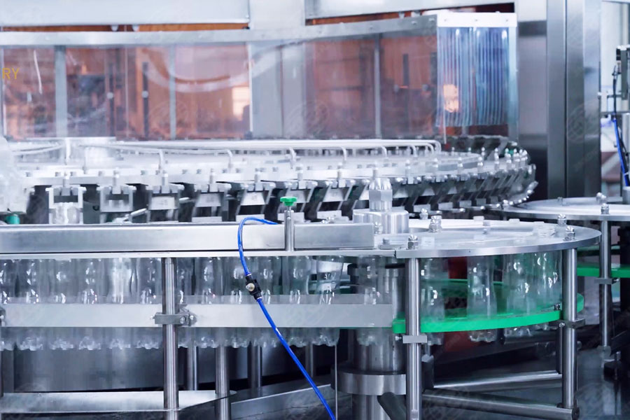 蘇打水灌裝機(jī) 蘇打水灌裝機(jī)